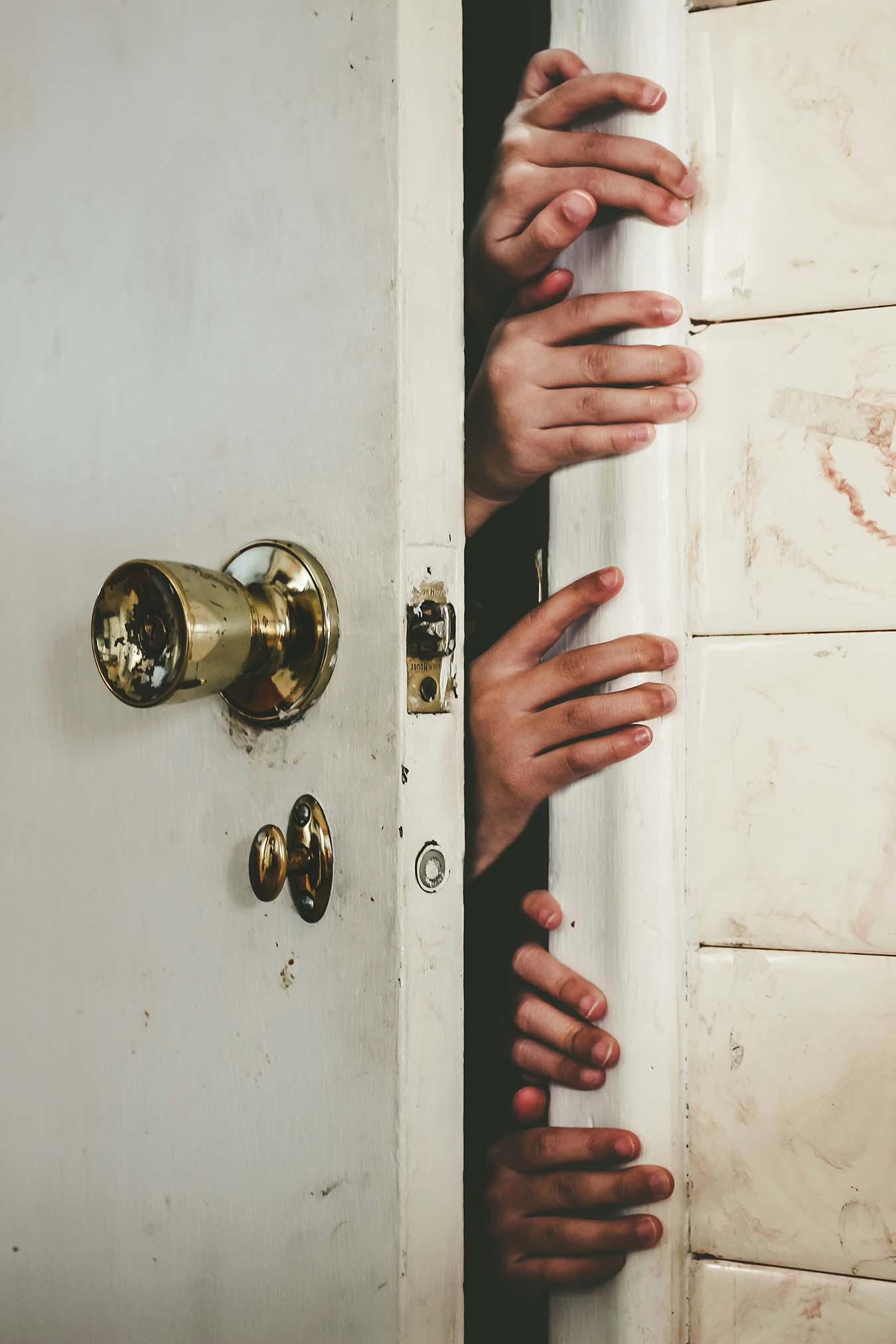 door-hand-unsplash.jpg